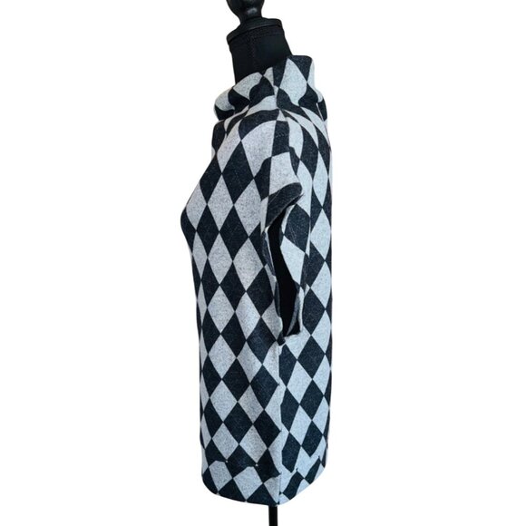 NWT Nally & Millie Black White Argyle Poncho Sweater S Travel Quiet Luxury Artsy - Picture 3 of 9